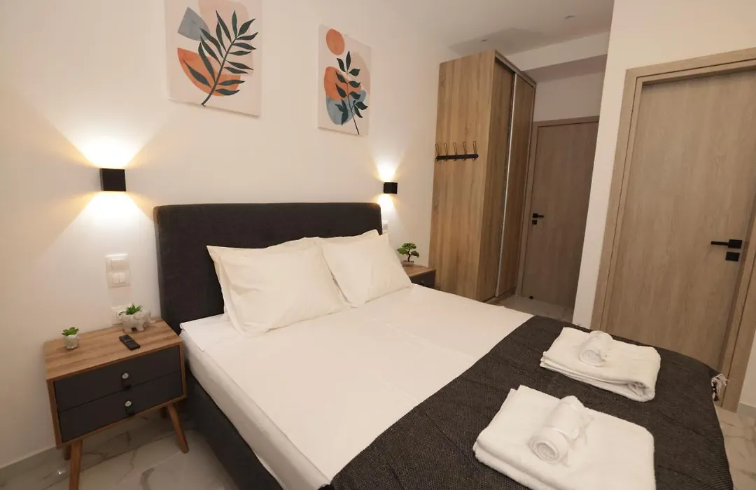 Zeos Finest Jacuzzi Suite-1